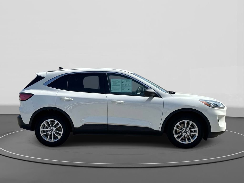 Certified 2022 Ford Escape SE image 5