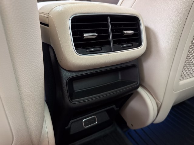 Used 2025 Mercedes-Benz GLE 350 4MATIC w/ AMG Line Exterior image 20