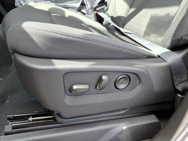 New 2026 Chevrolet Silverado 2500 Custom w/ Custom Value Package image 8