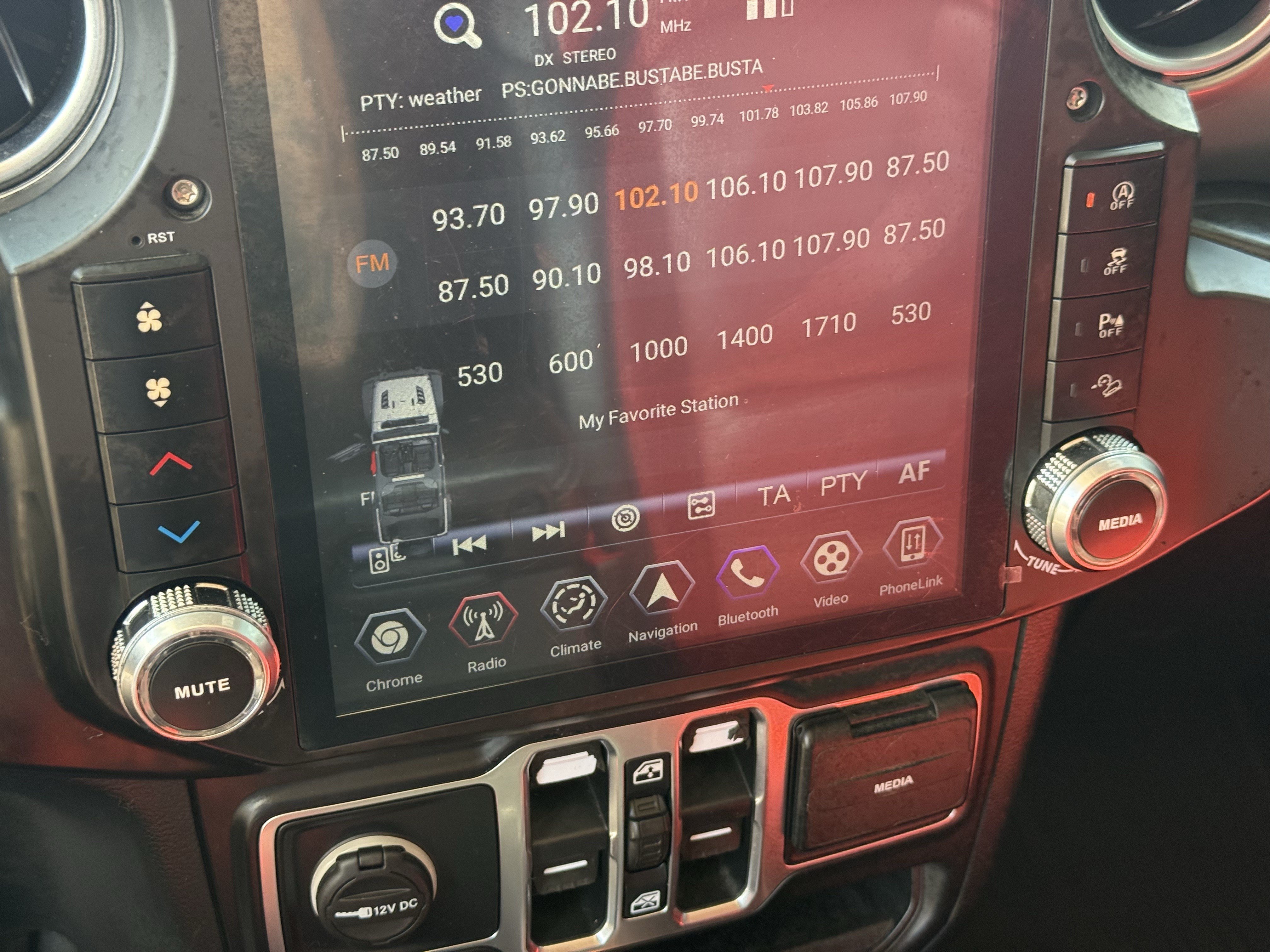 Used 2020 Jeep Wrangler Unlimited Sahara AWD/4WD image 21