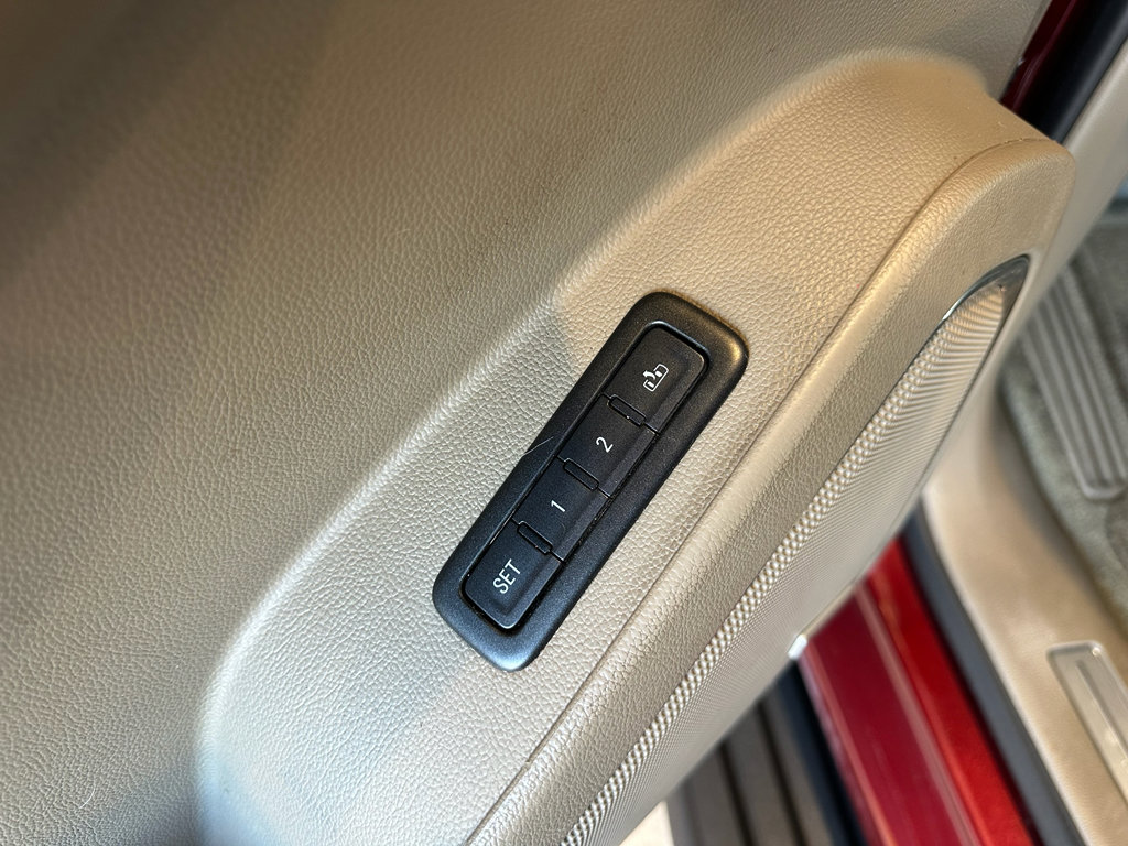 Used 2016 Chevrolet Suburban LT image 10