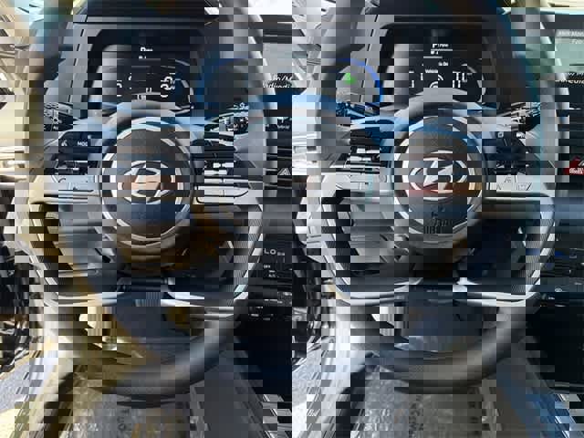 Certified 2025 Hyundai Elantra Blue image 19