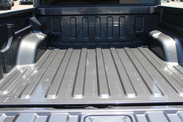 Used 2022 Jeep Gladiator Sport AWD/4WD image 11
