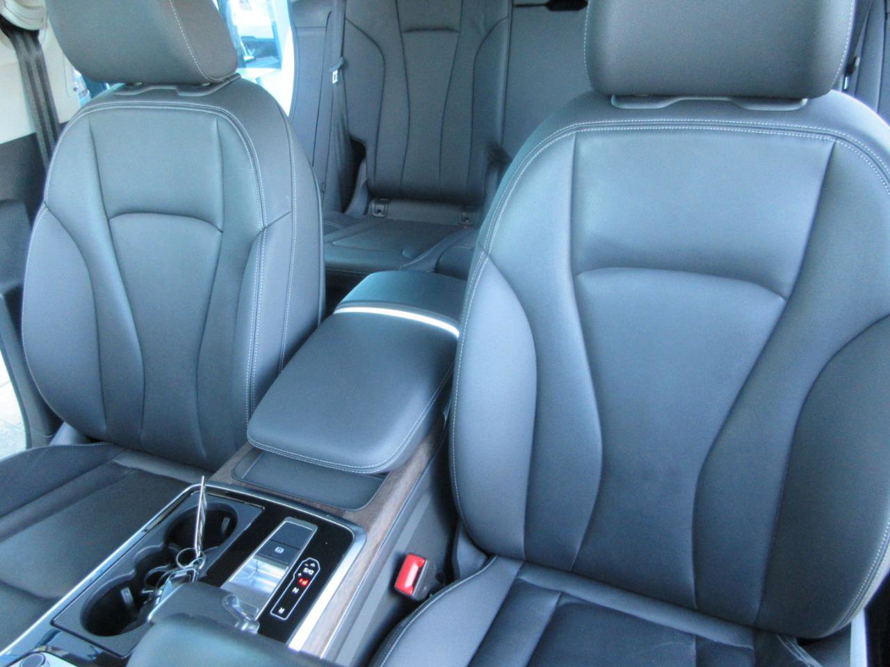 Used 2023 Audi Q8 Premium w/ Convenience Package image 16