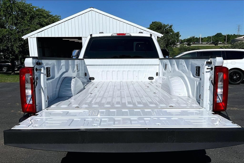 Used 2024 Ford F350 XL w/ XL Chrome Package RWD image 9