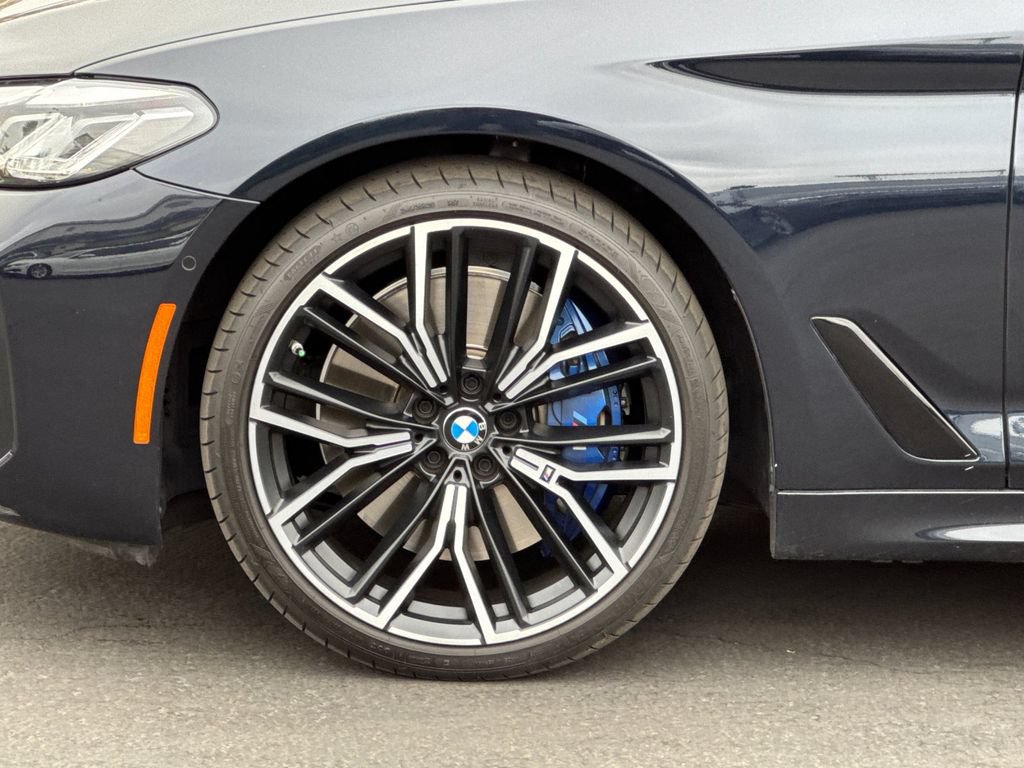 Used 2023 BMW 540i w/ M Sport Package RWD image 25