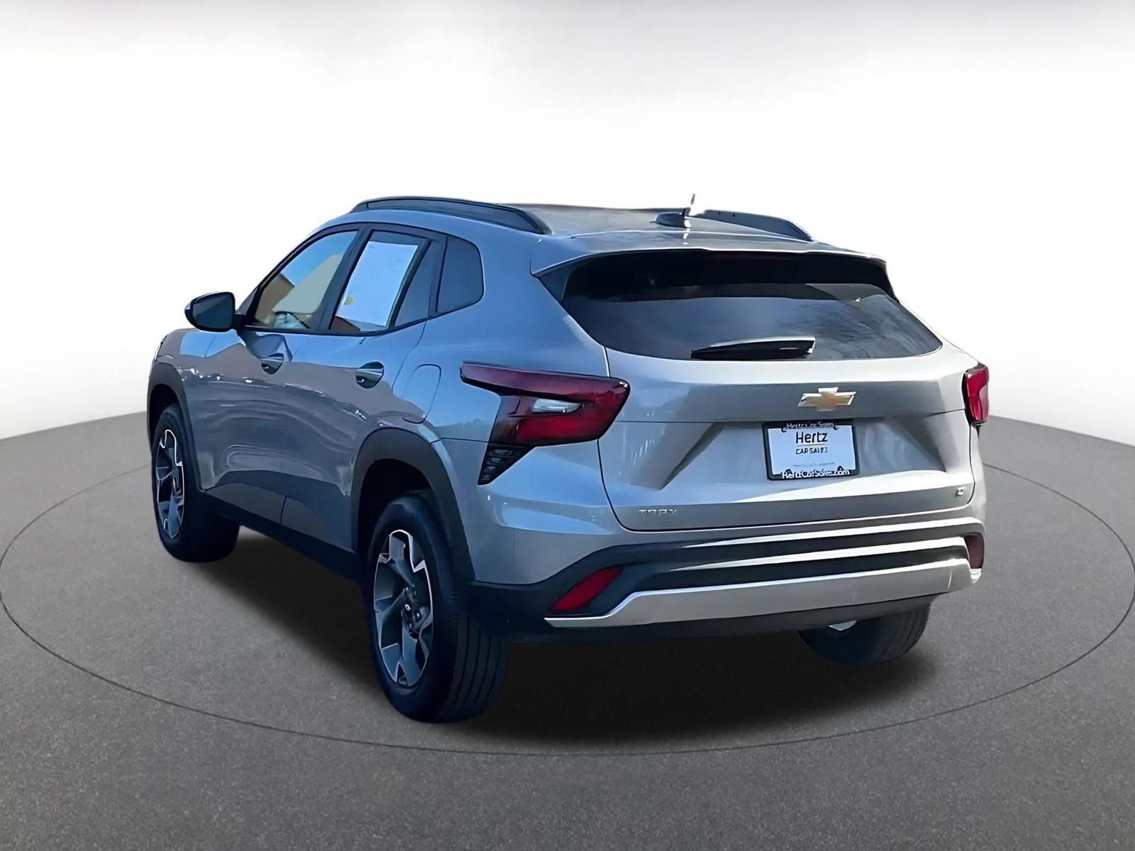 Used 2025 Chevrolet Trax LT w/ LT Convenience Package image 11