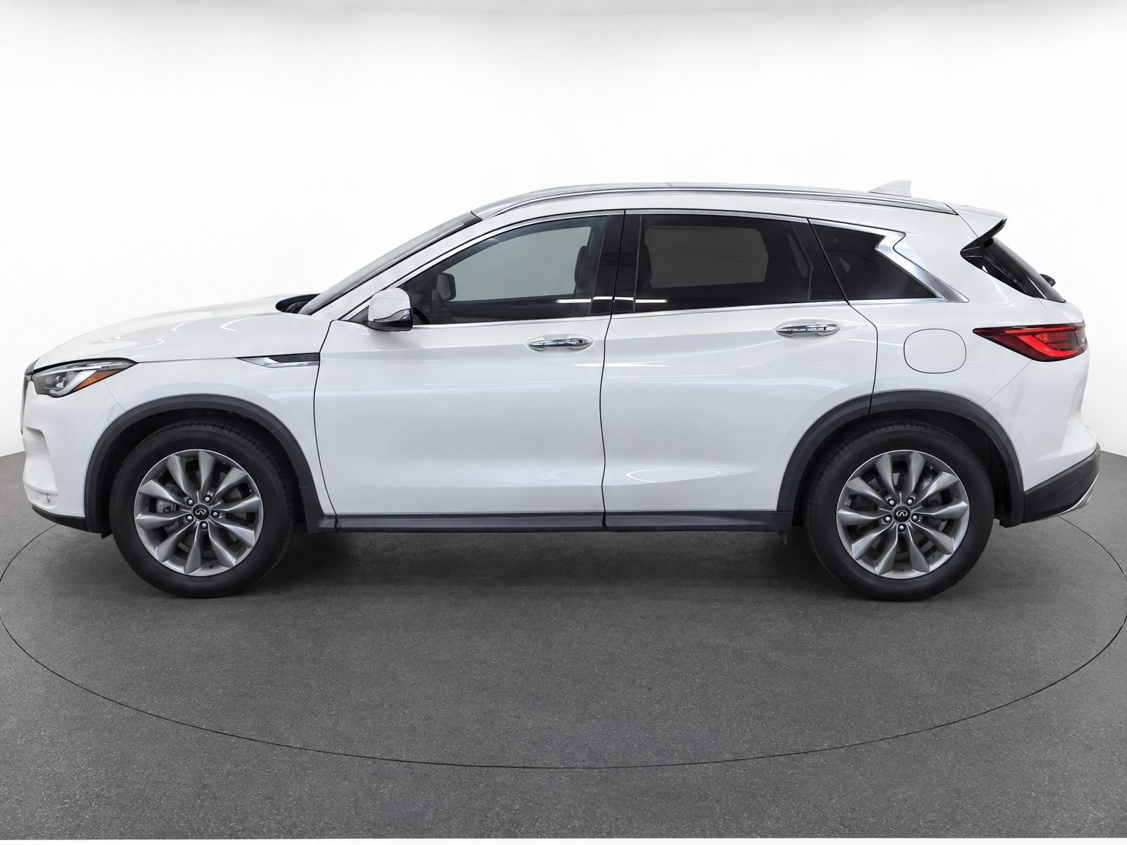 Used 2022 INFINITI QX50 Luxe FWD image 3
