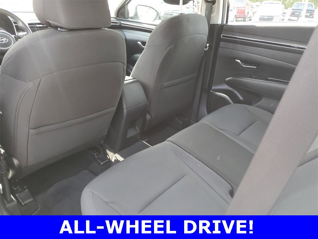 Used 2022 Hyundai Tucson SE image 11