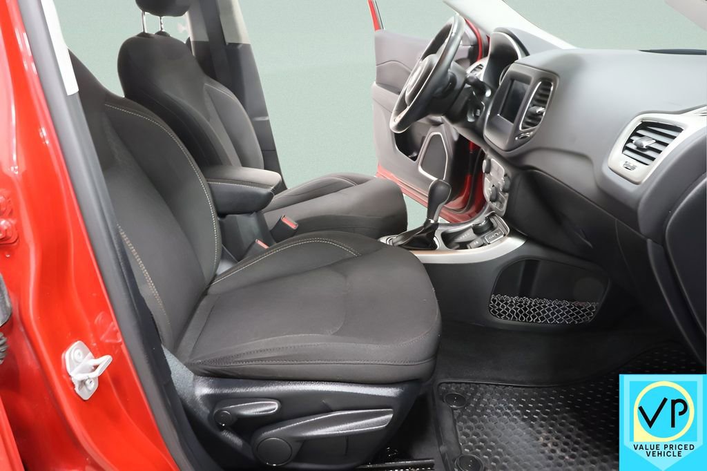 Used 2018 Jeep Compass Sport w/ Tech Group image 29