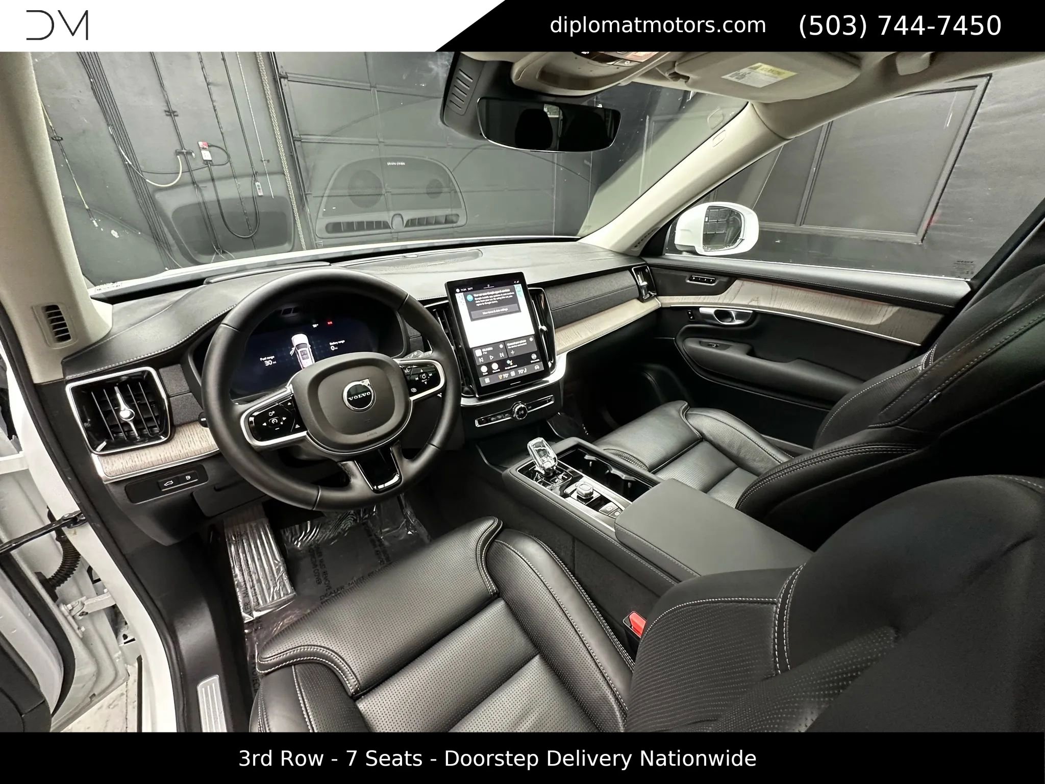 Used 2025 Volvo XC90 T8 Ultra w/ Protection Package Premier image 16