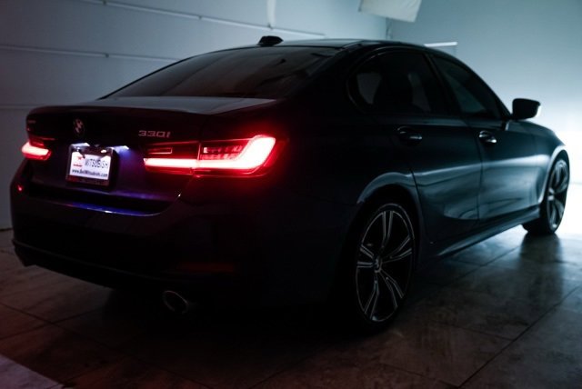 Used 2023 BMW 330i xDrive Sedan w/ Premium Package image 38