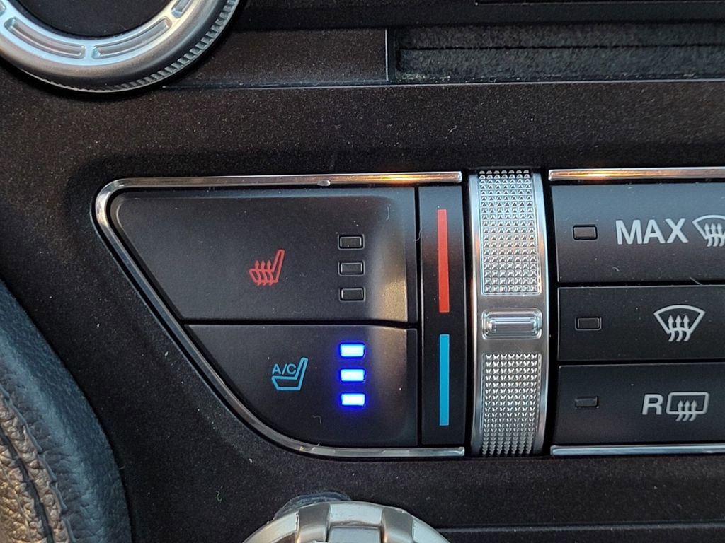 Used 2016 Ford Mustang Premium image 27