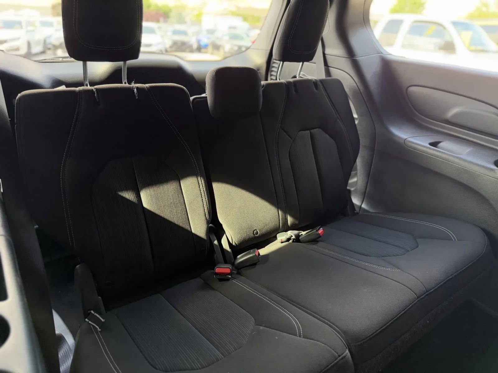 Used 2021 Chrysler Pacifica Touring w/ Uconnect Theater Family Group image 18