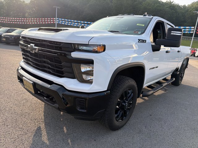 Used 2025 Chevrolet Silverado 2500 Custom w/ Custom Convenience Package AWD/4WD image 10