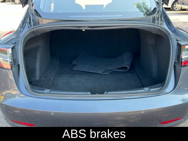 Used 2018 Tesla Model 3 Long Range RWD image 10