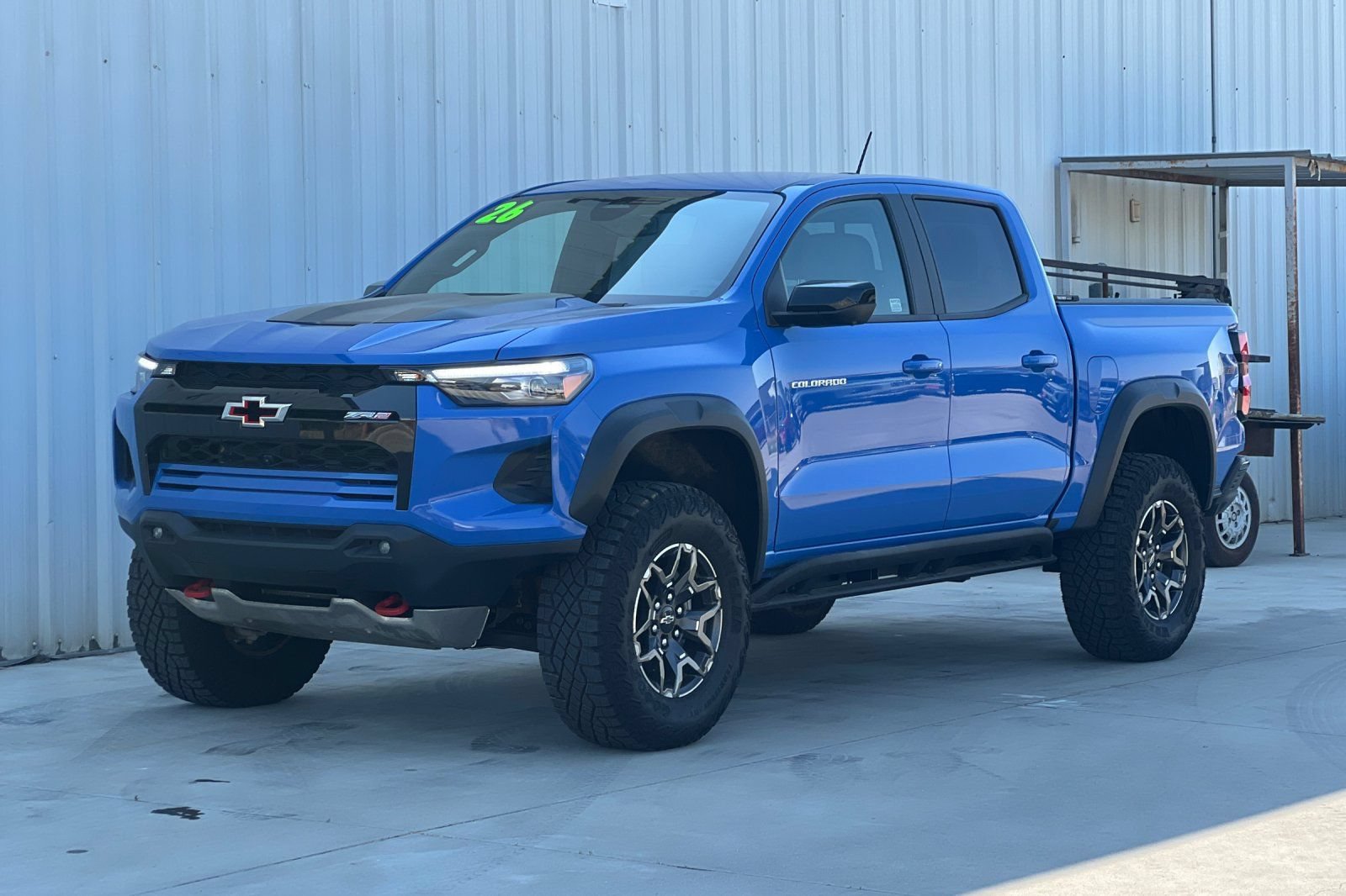 Used 2026 Chevrolet Colorado ZR2 w/ Technology Package AWD/4WD image 9