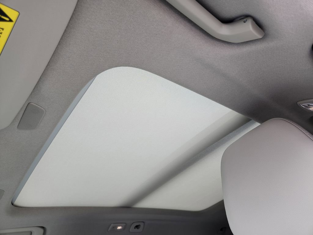 New 2026 Volvo XC40 B5 Plus w/ Protection Package Premier image 15