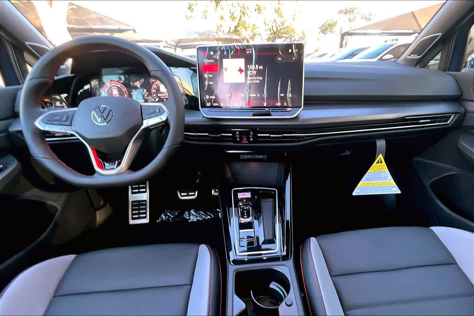 New 2026 Volkswagen GTI SE FWD image 5