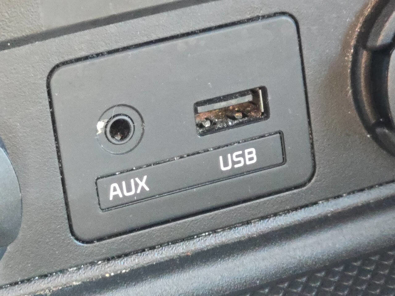 Used 2015 Kia Sorento SX image 20