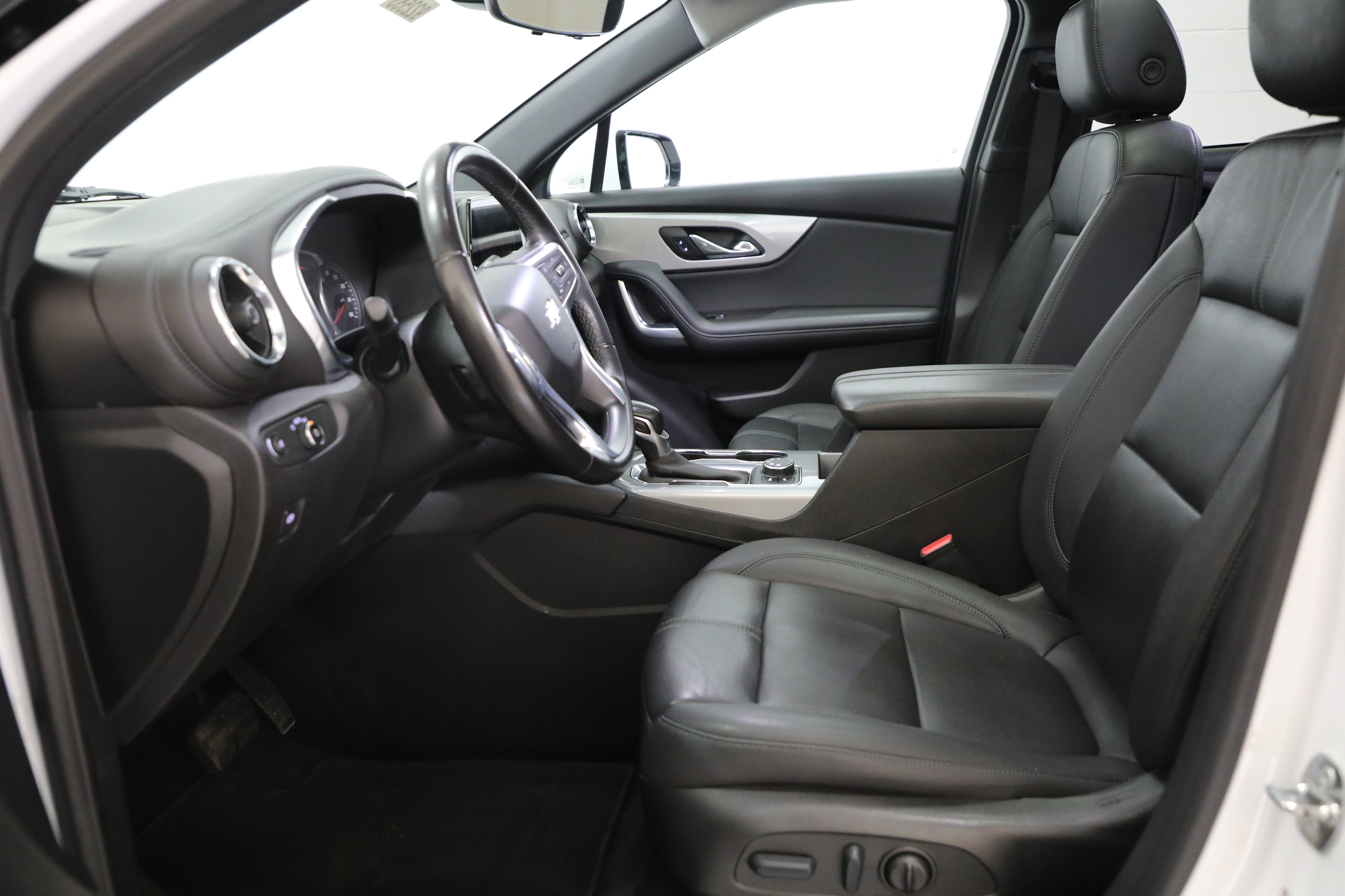 Used 2022 Chevrolet Blazer LT w/ Sound & Technology Package image 8