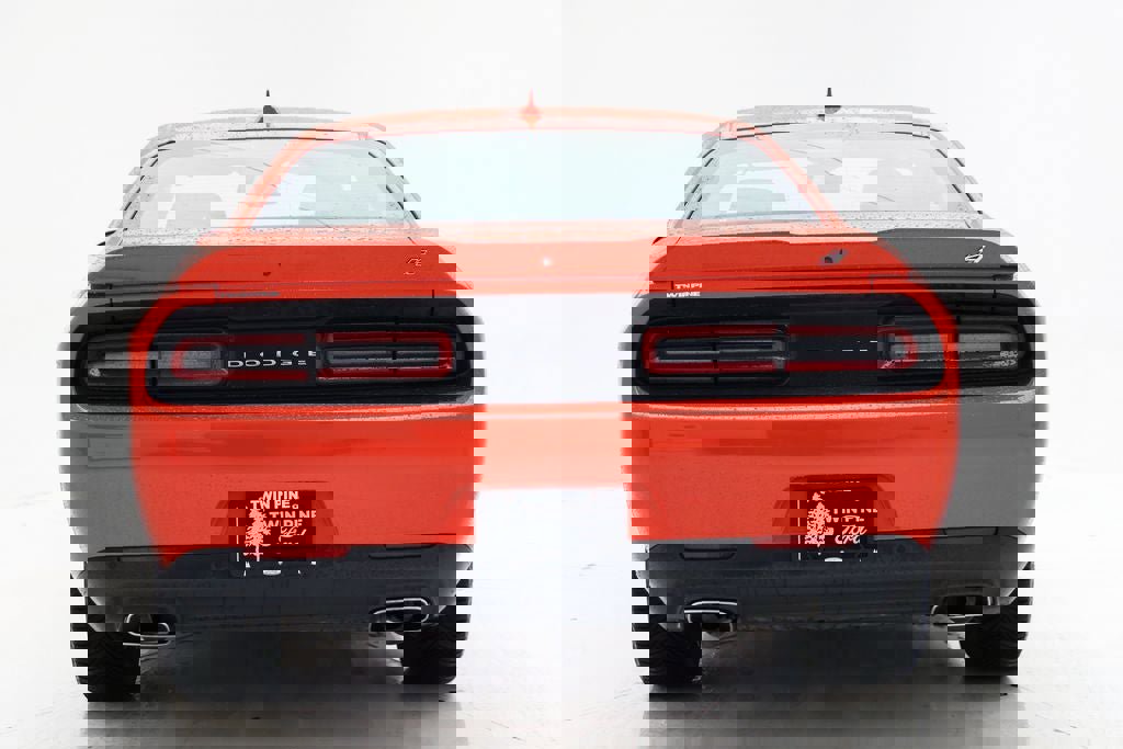 Used 2018 Dodge Challenger GT w/ Technology Group image 8