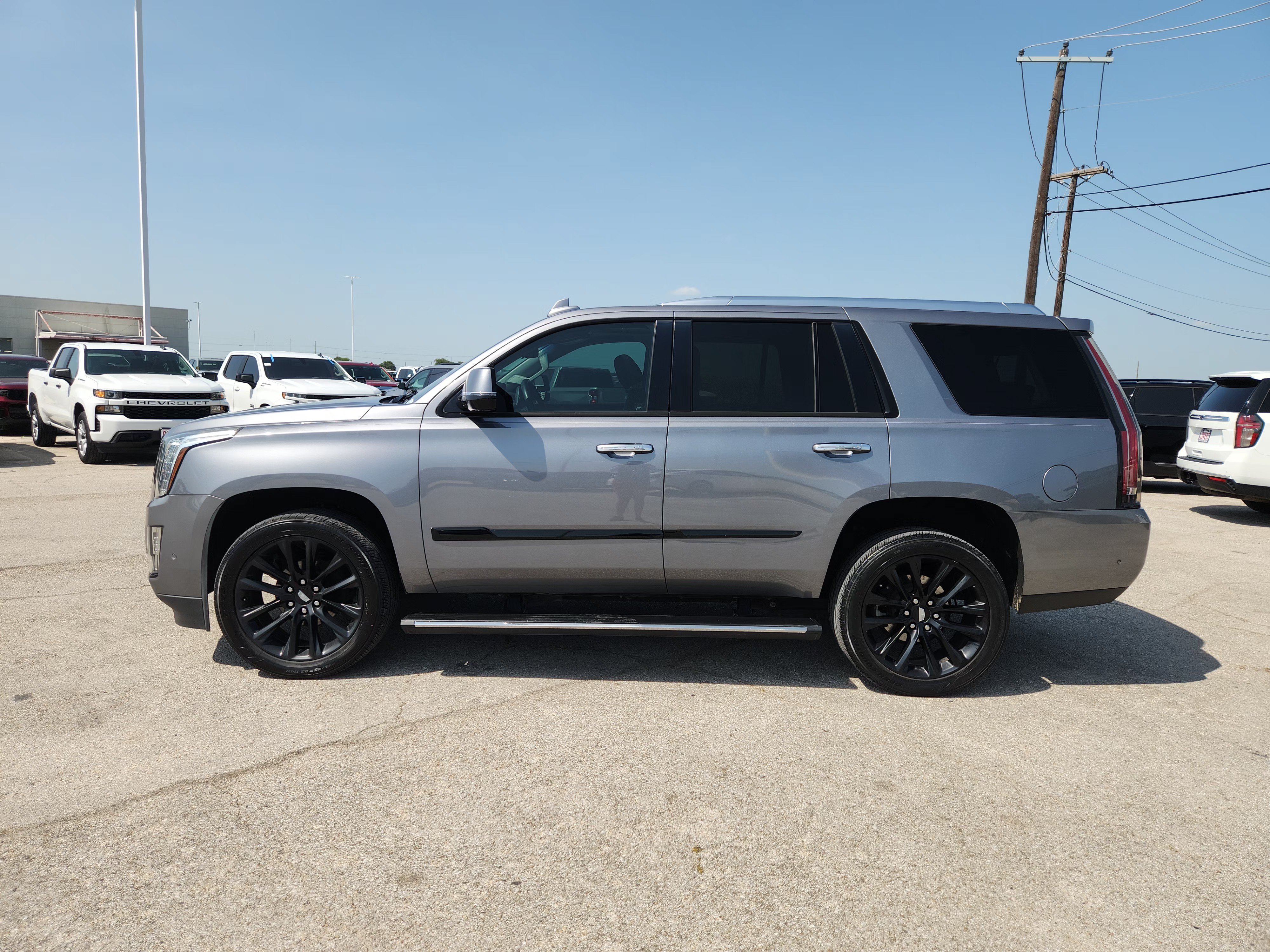 Used 2019 Cadillac Escalade Premium Luxury w/ Escalade Sport Edition RWD image 4
