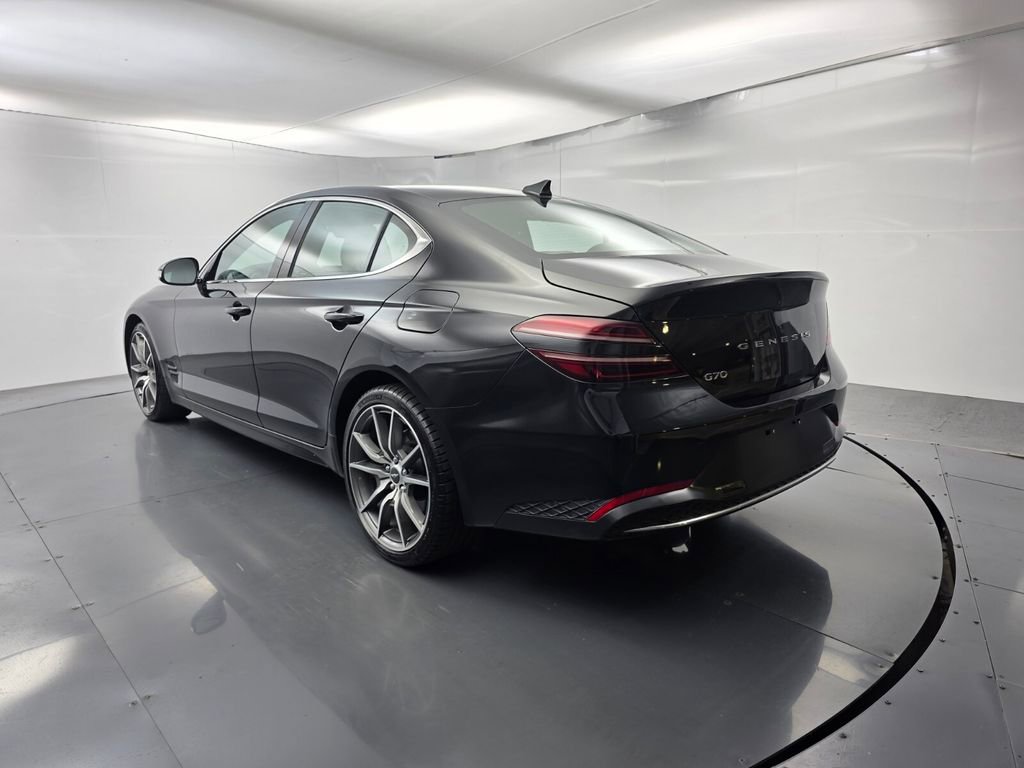Used 2023 Genesis G70 2.0T RWD image 6