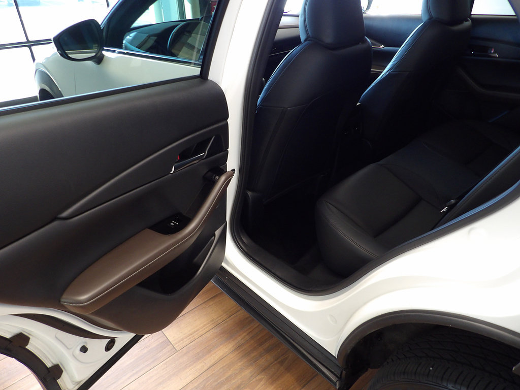 Certified 2023 MAZDA CX-30 AWD 2.5 S w/ Premium Package image 18