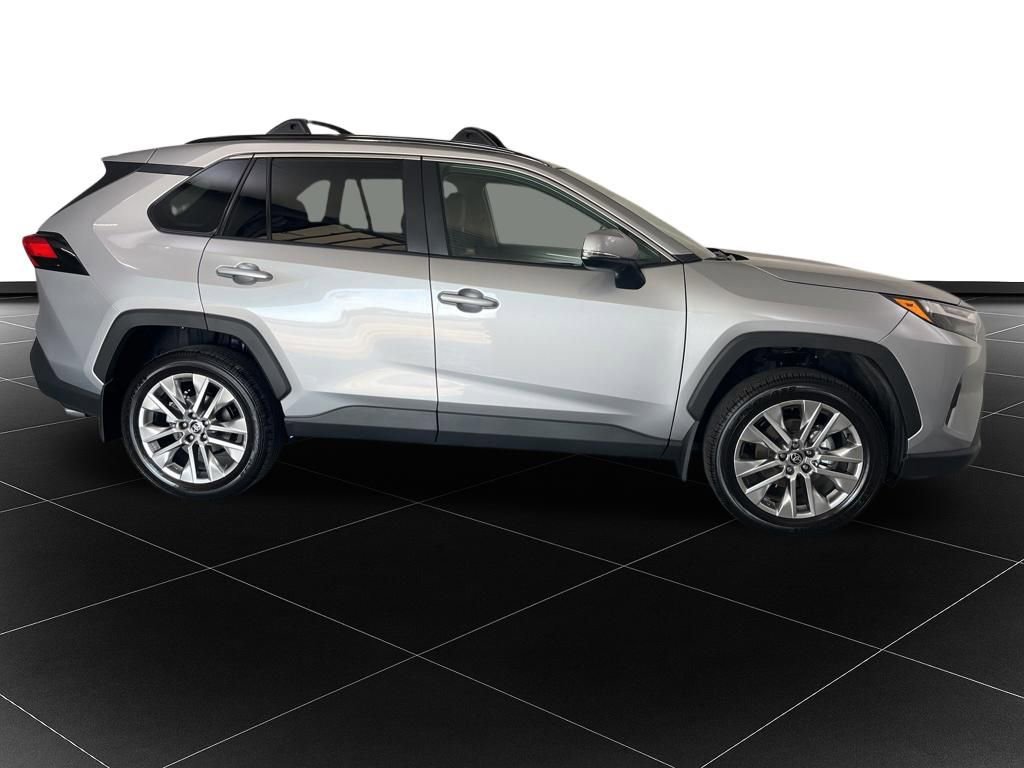 Used 2025 Toyota RAV4 XLE Premium w/ Weather Package AWD/4WD image 6