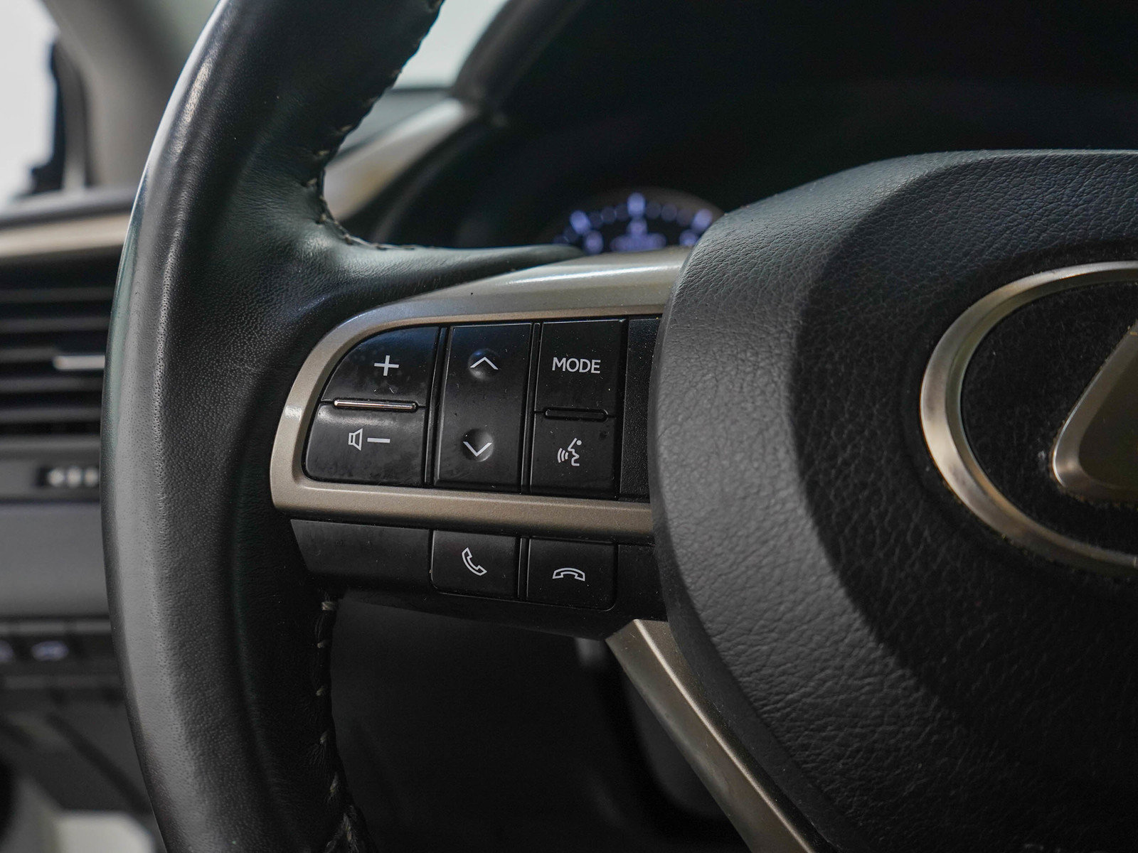 Used 2018 Lexus RX 350 AWD w/ Accessory Package image 27