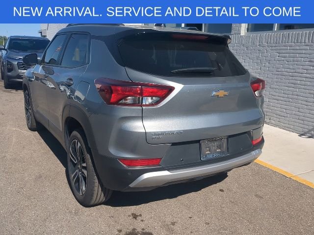 Used 2024 Chevrolet TrailBlazer LT w/ Driver Confidence Package AWD/4WD image 4