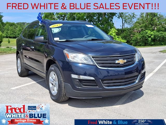 Used 2017 Chevrolet Traverse LS FWD image 2