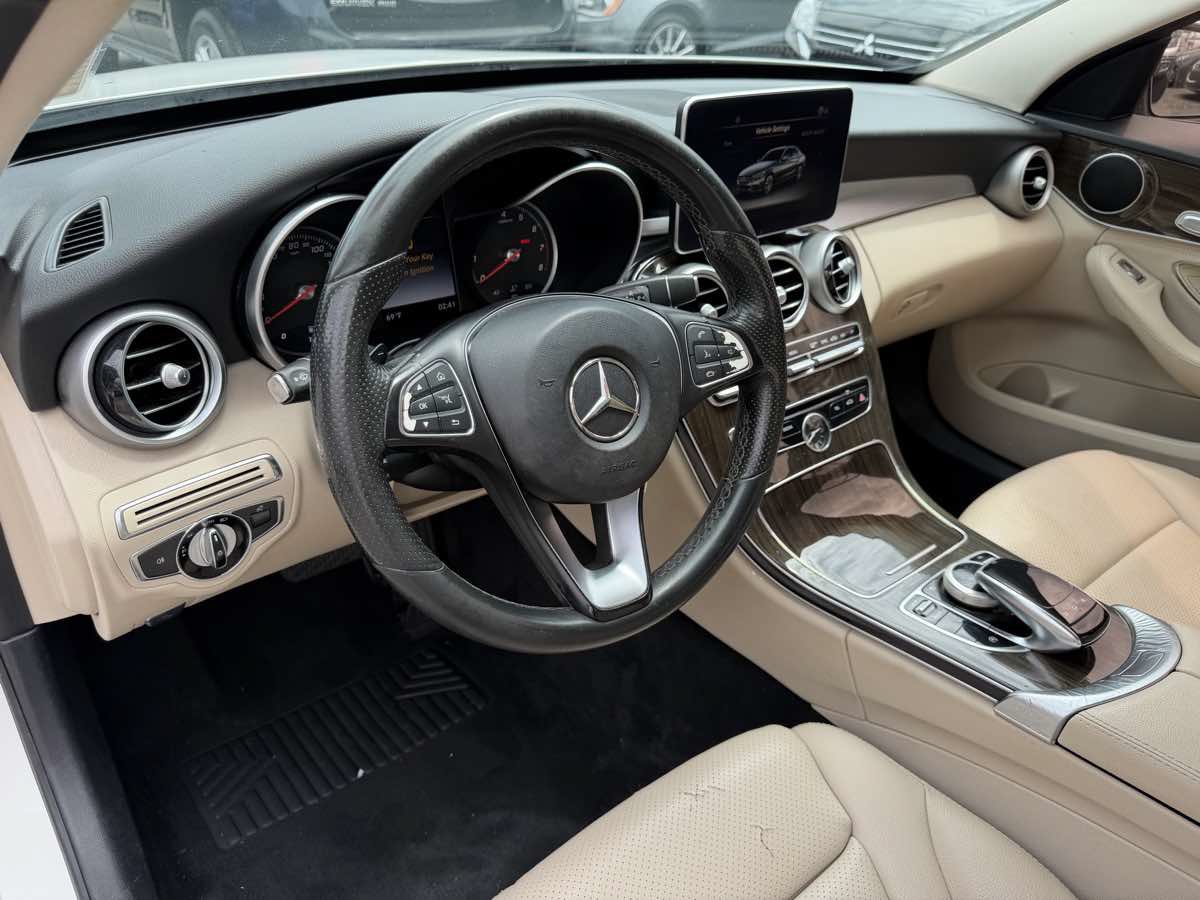 Used 2015 Mercedes-Benz C 300 Sedan image 9