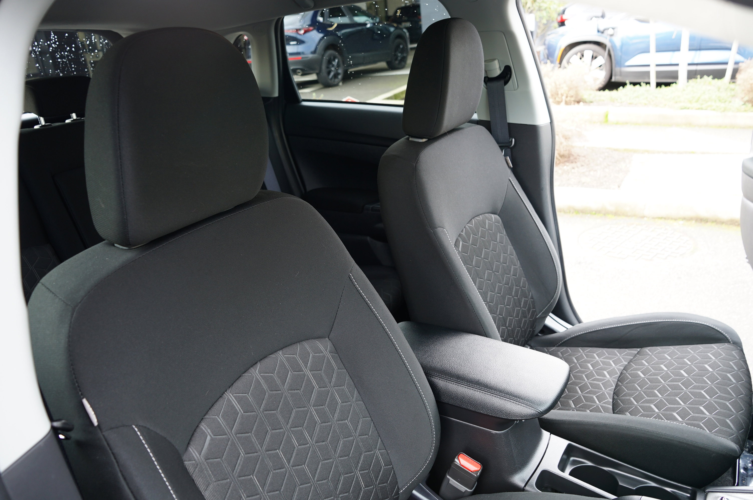 Used 2025 Mitsubishi Outlander Sport ES image 27