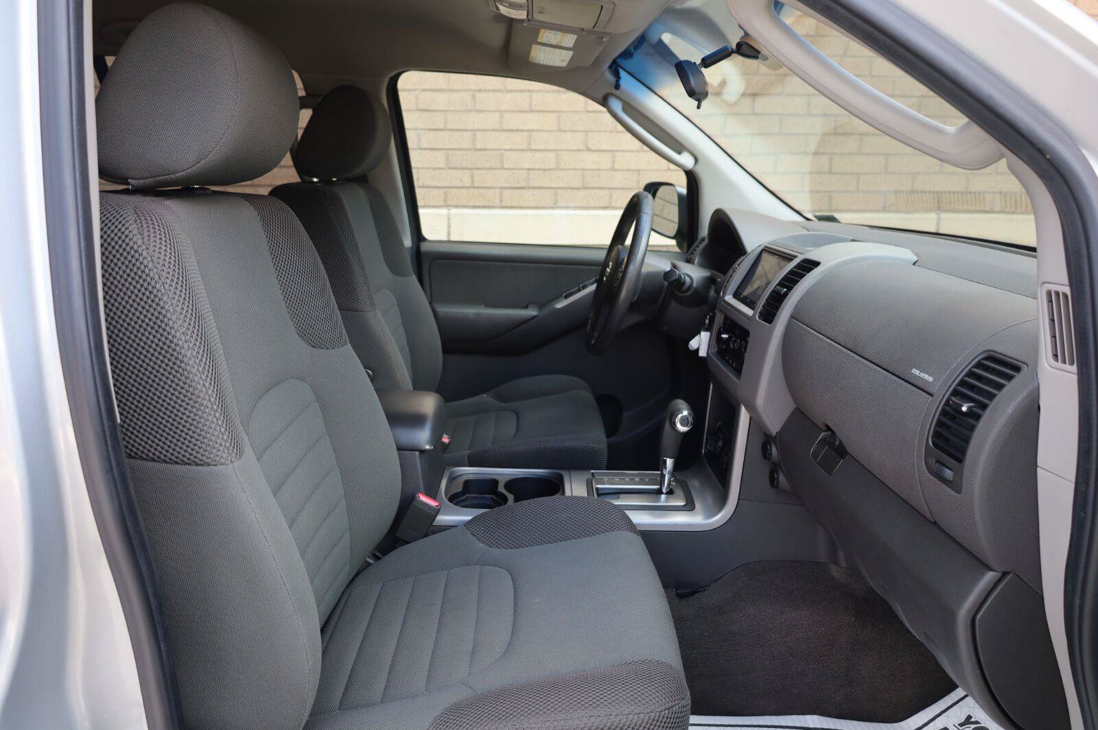 Used 2008 Nissan Pathfinder S AWD/4WD image 26