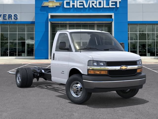 New 2025 Chevrolet Express 4500 w/ Power Convenience Package RWD image 8