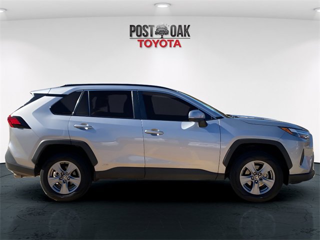 Used 2025 Toyota RAV4 XLE image 8
