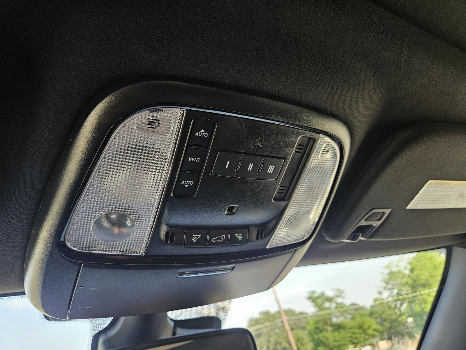 Used 2024 Dodge Durango R/T AWD/4WD image 30