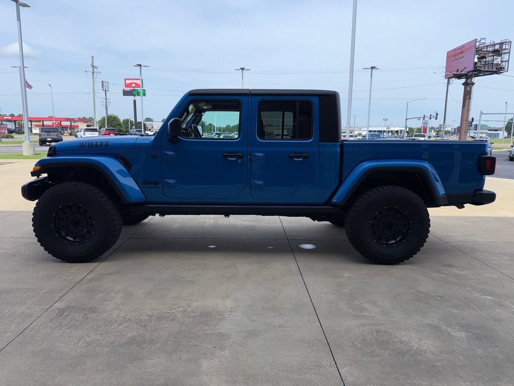 Used 2022 Jeep Gladiator Sport AWD/4WD image 6