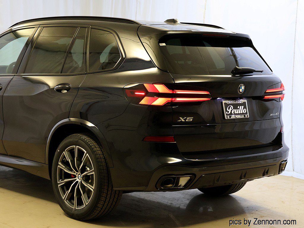 New 2026 BMW X5 xDrive40i w/ M Sport Package AWD/4WD image 8