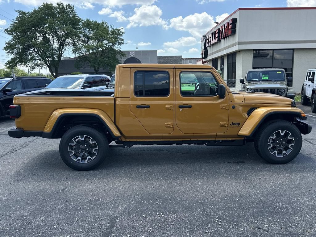 New 2026 Jeep Gladiator Sport AWD/4WD image 2