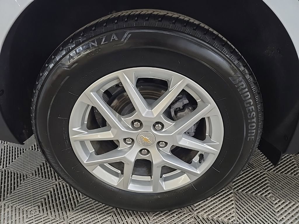 Used 2023 Chevrolet Equinox LT w/ Driver Convenience Package image 13