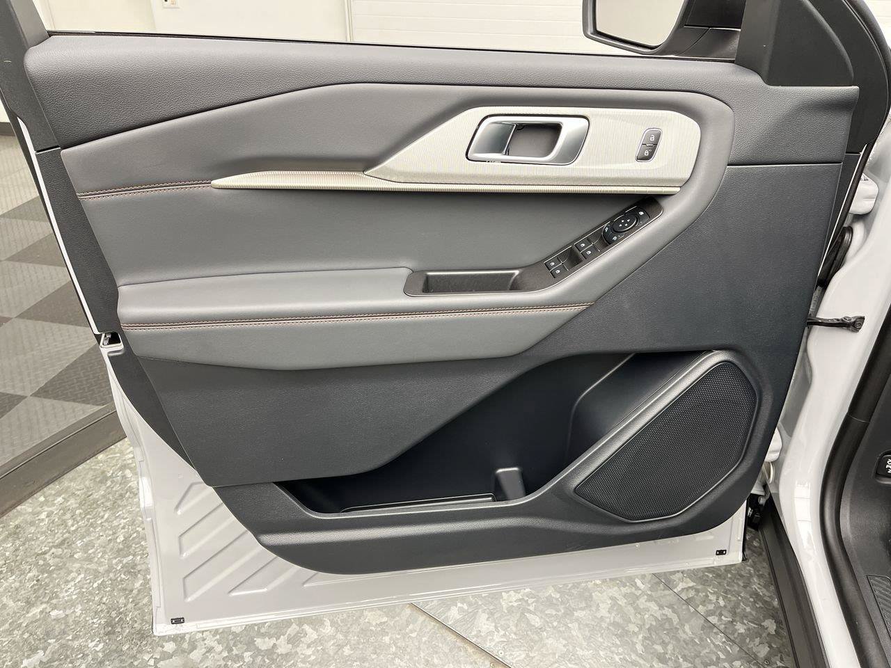 New 2027 Ford Explorer Active w/ Active Comfort Package AWD/4WD image 9