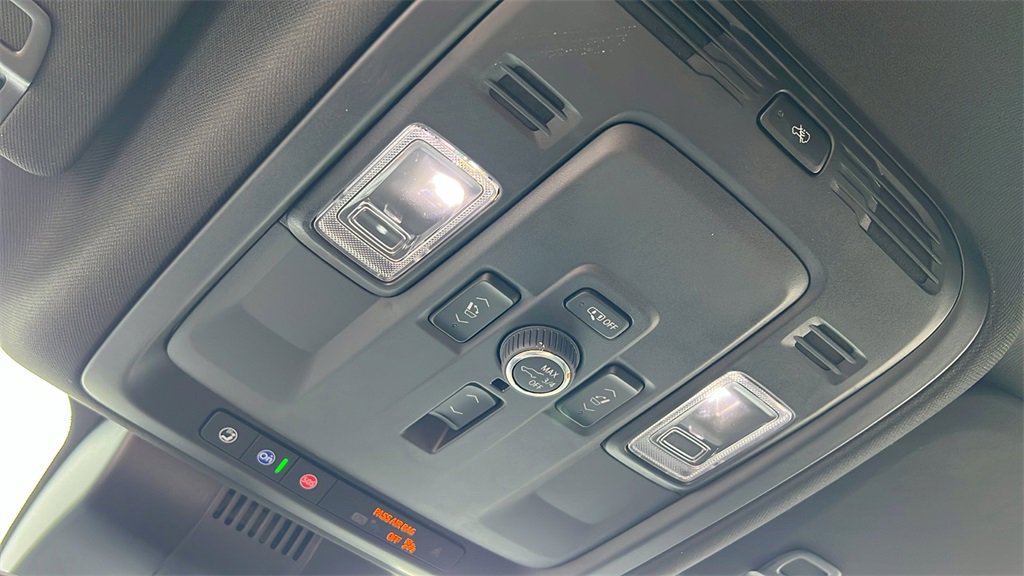 Used 2025 GMC Yukon Denali image 22