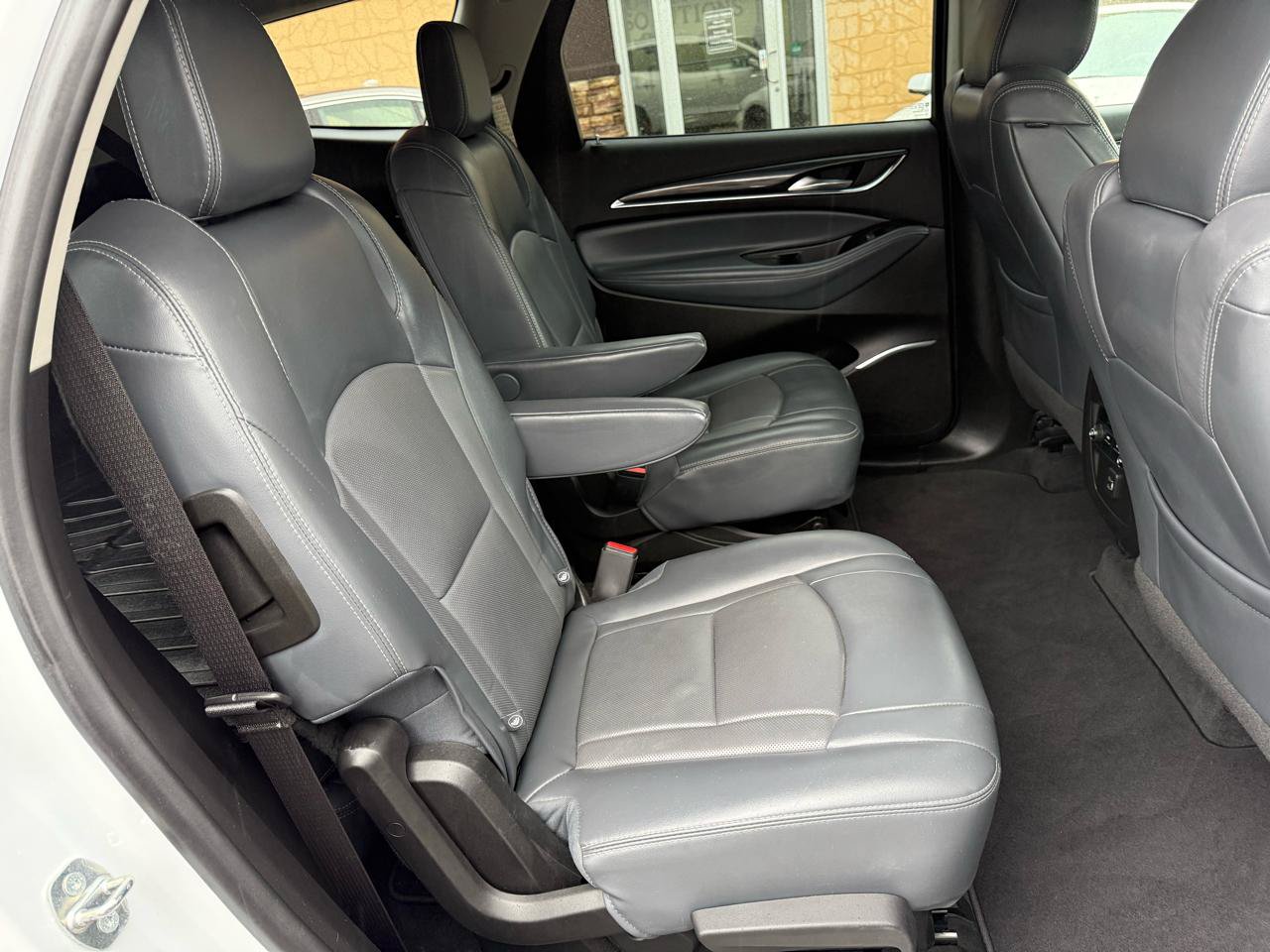 Used 2018 Buick Enclave Essence FWD image 17