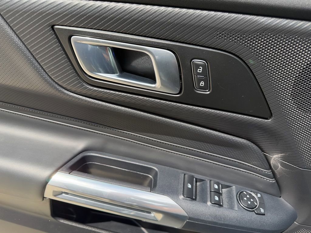 Used 2025 Ford Mustang Premium RWD image 18