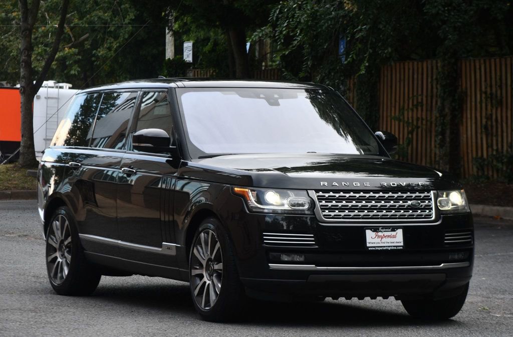 Used 2017 Land Rover Range Rover Long Wheelbase Autobiography image 12