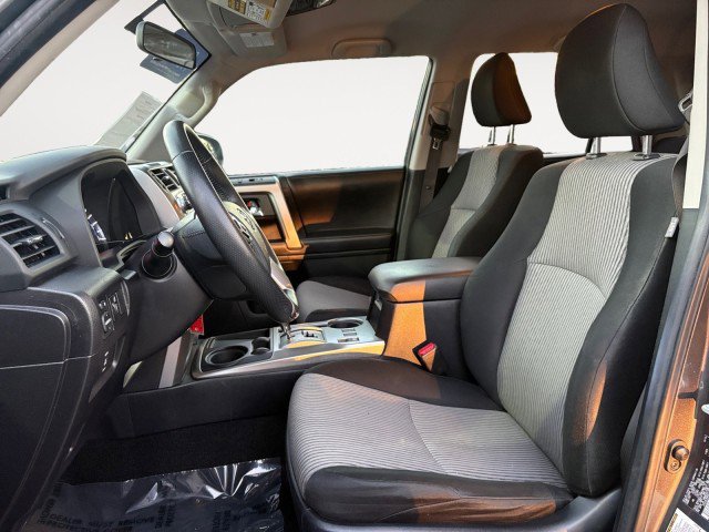 Used 2016 Toyota 4Runner SR5 image 3