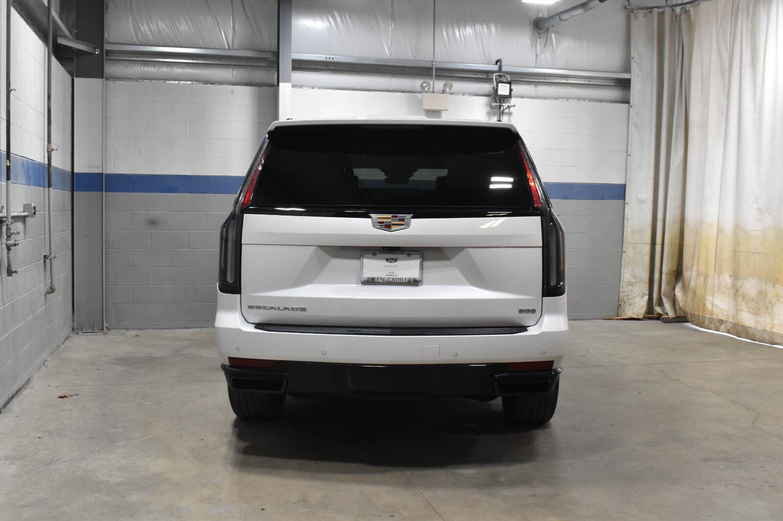 Used 2021 Cadillac Escalade Sport Platinum AWD/4WD image 26